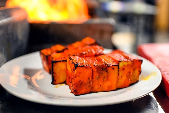 East London Indian Food Tour with 8+ Authentic Food Tastings - The guide makes the difference