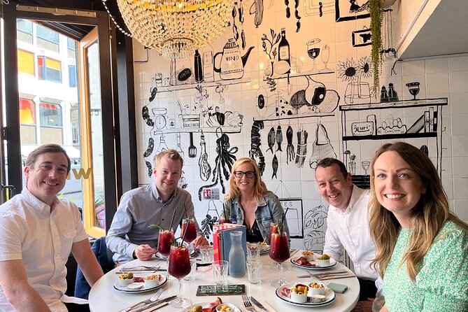 Eat and Explore Liverpool Walking Tour - A small group of no more than 12