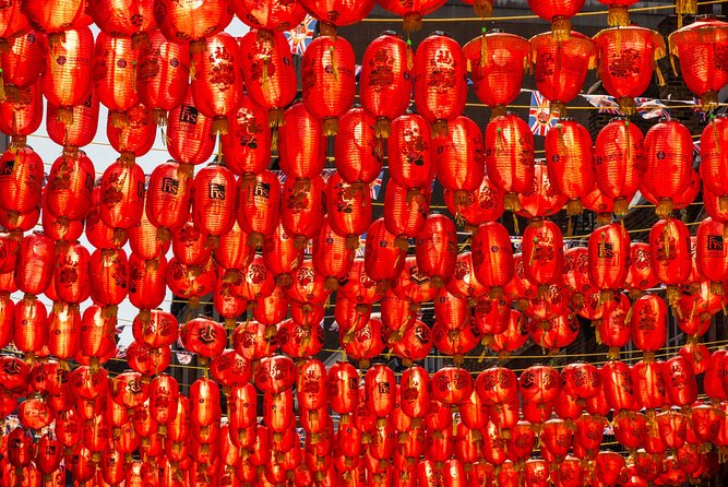 Eating London: Twilight Soho VIP Food & Drinks Tour - Chinatown and Bun House add a quick Cantonese stop