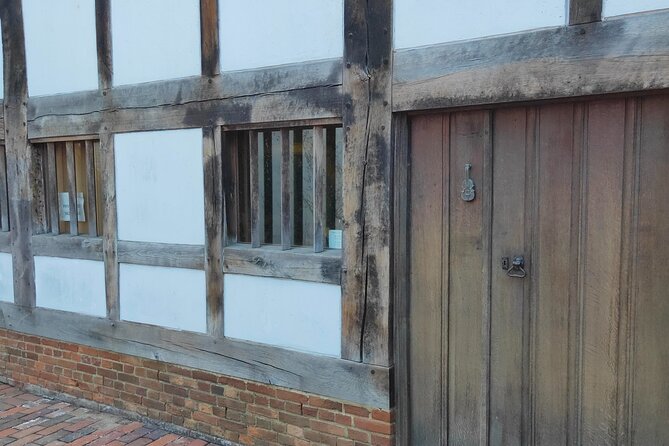 Eccentric Lewes: A Self-Guided Walking Tour - Who will enjoy this experience most