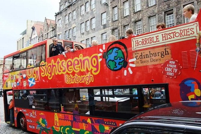 Edinburgh Rail Trip from London with Castle entry and Hop-on Hop-off bus - Edinburgh Castle deserves first claim on your time