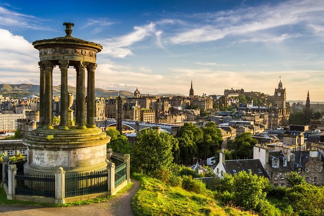 Edinburgh Rail Trip from London with Castle entry and Hop-on Hop-off bus - Getting from Edinburgh station to the city