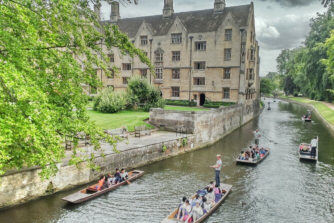 From London: Oxford and Cambridge University Town Tour with Guide - One day, two university towns