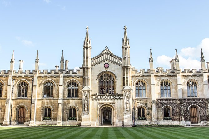 From London: Oxford and Cambridge University Town Tour with Guide - Cambridge: bridges, chapels, and the River Cam