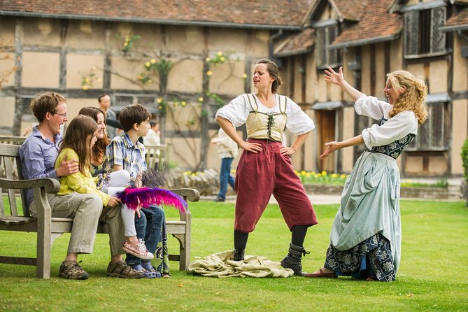 From London: Shakespeare's Stratford-upon-Avon Day Trip by Coach - Anne Hathaway’s Cottage and the walk between sites
