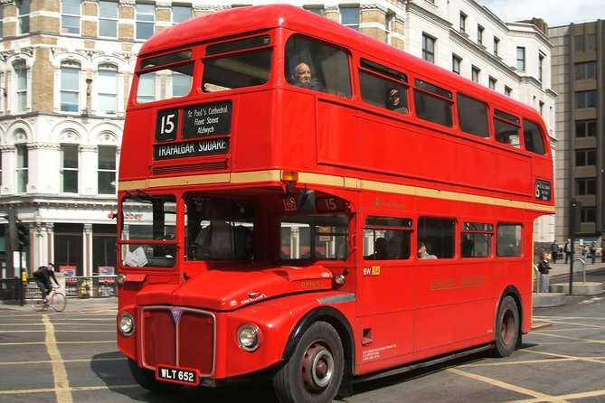Full Day Private Walking Tour with Skip-the-Line Tower of London - London Bridge and St. Magnus the Martyr
