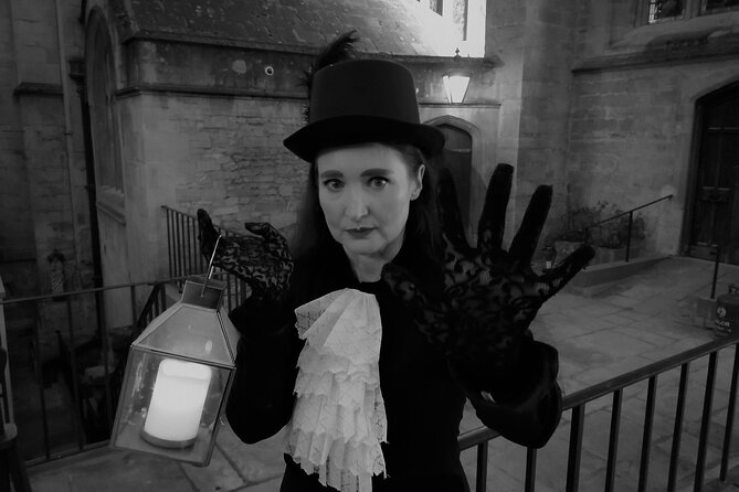 Fully guided Bristol Ghost Tours - What the guides do best