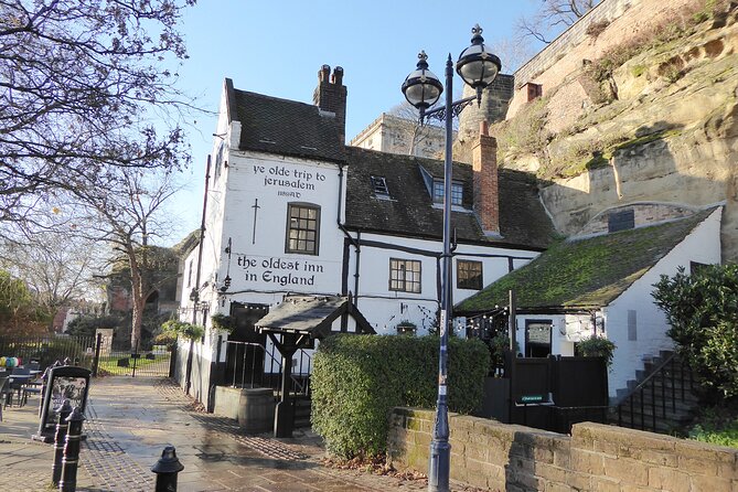 Fun and Flexible Treasure Hunt Around Nottingham with Hidden Gems - A Nottingham tour that works like a group game