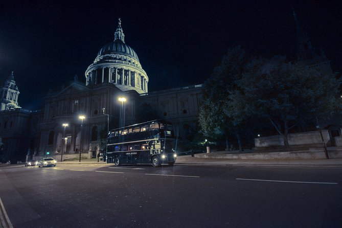 Ghost Bus Tour of London - The guides make or break the ride
