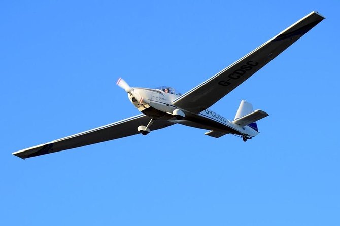 Gliding Experience in Devon - The powered climb to one mile above Devon