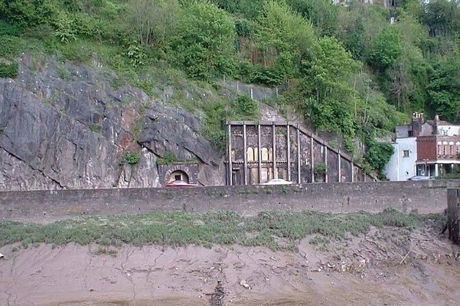 Guided Walking Tour Suspension Bridge Clifton Splendour & City. - What the guide and group size add