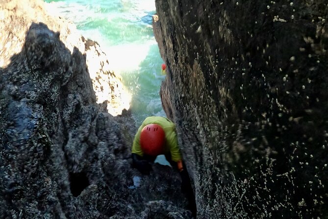 Half-Day Coasteering in Newquay Cornwall - Guides, group size, and safety