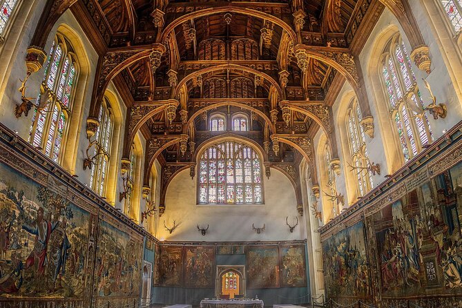 Hampton Court Palace Private Tour - Secrets of Henry VIII - A private tour instead of an audio guide