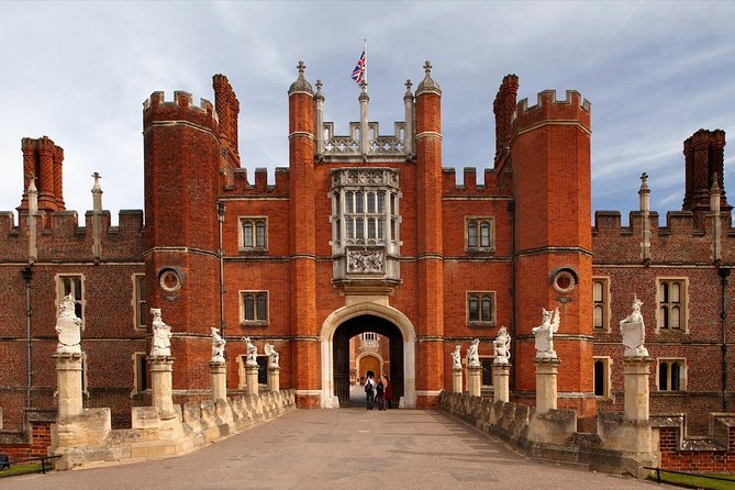 Hampton Court Palace & Windsor Castle Private Car Tour from London - Why pair Hampton Court Palace with Windsor Castle?
