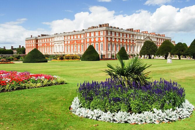 Hampton Court Palace & Windsor Castle Private Car Tour from London - Driver-guide or separate guide and chauffeur?
