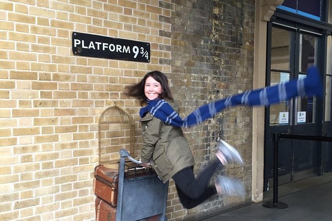 Harry Potter Film Location Walking Tour & Thames River Cruise - Starting at King’s Cross and Platform 9 ¾