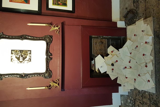 Harry Potter London Sights and Film Locations - Private Tour - Cecil Court and Goodwins Court: two streets with Potter atmosphere