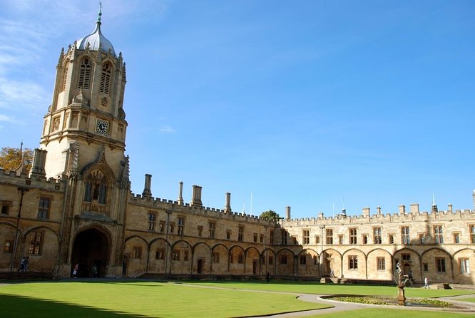 Harry Potter Walking Tour of Oxford Including New College - New College is the tour’s best payoff