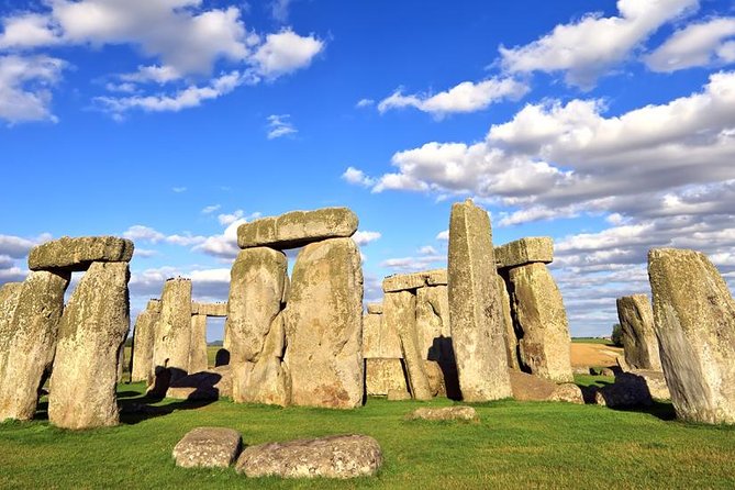 Heathrow Airport Arrival To Southampton Via Stonehenge - What you see at Stonehenge in two hours