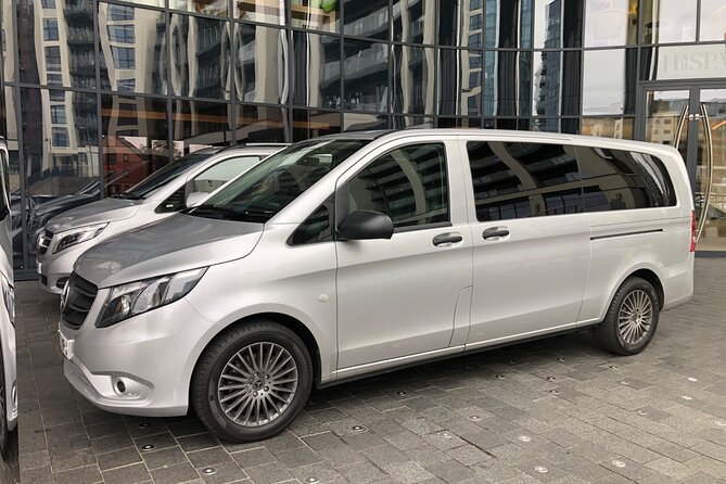 Heathrow Airport to Southampton Private Transfer - Meet-and-greet details that matter