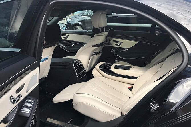 Heathrow to London City Centre – Premium Chauffeur Transfer - Luggage assistance and the arrival handoff