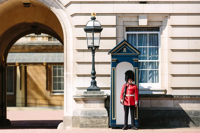 Highlights of Royal London Bike Tour including Hyde Park - St. James’s Park and the Royal Parks