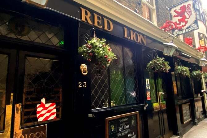 Historic Pub Walking Tour of London - Stop one and the first taste of pub culture