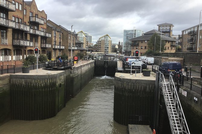 Historic walk of East Londons Wapping Docks and its famous Pubs - Turner’s Old Star and the churches of Wapping