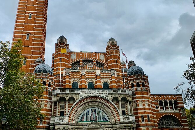 Historical City of London Private Sightseeing Day Tour - What the private van changes