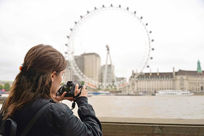 Iconic London Landmark Photography City Tour - Lines and City Views on Millennium Bridge