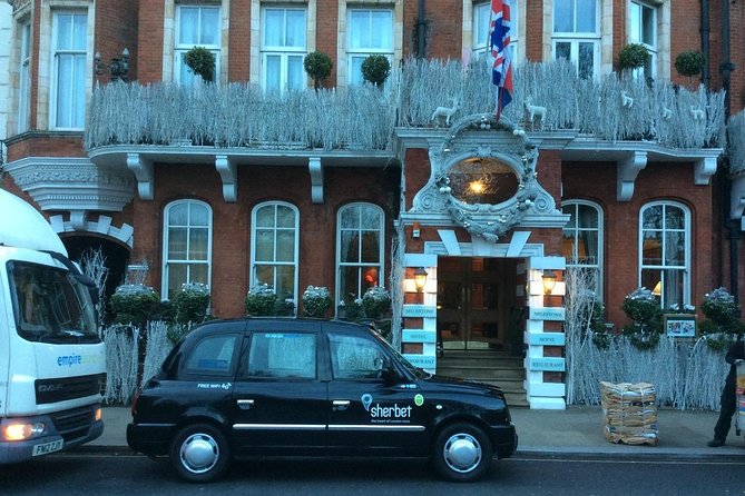 In Jack The Ripper Footsteps: Private Black Cab Tour in London - Famous sights from the comfort of a black cab