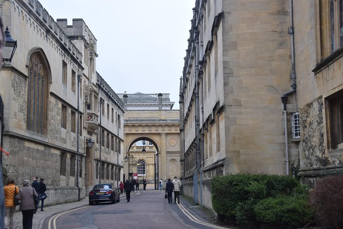 Inspector Morse, Lewis and Endeavour Oxford Walking Tour - The Randolph Hotel and familiar filming locations