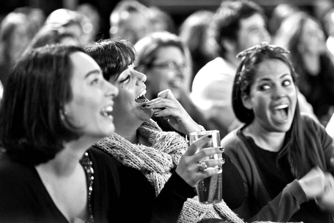International Stand Up Comedy Showcase - Show & Dinner (Côte) - Walking to Comedy Carnival Near Leicester Square