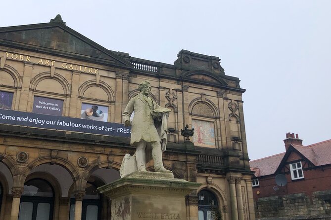 J & M York City Walking Tours - Gates, Guilds, and York’s Working City