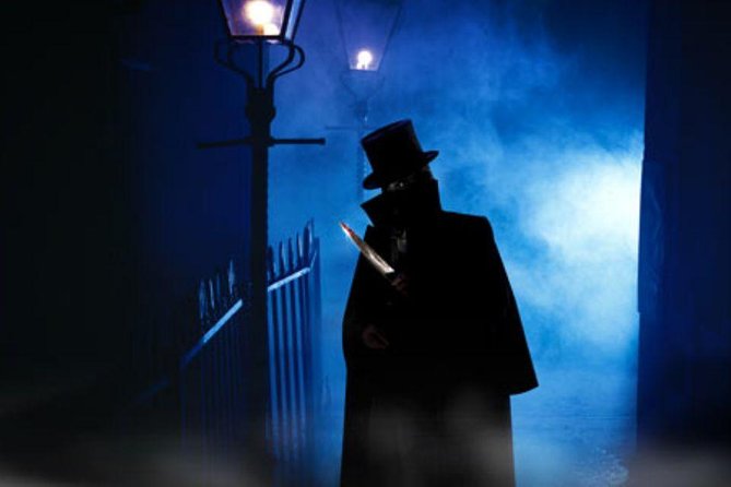 Jack the Ripper Tour with 'Ripper-Vision' in London- Afternoon - Following the route through a compact Whitechapel