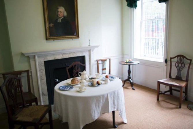 John Wesley Methodist Private Walking Tour Of London - Finsbury Square and the beginnings of Methodist society