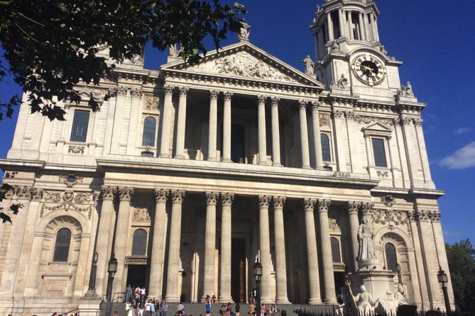 John Wesley Methodist Private Walking Tour Of London - St Paul’s Cathedral without the cathedral admission