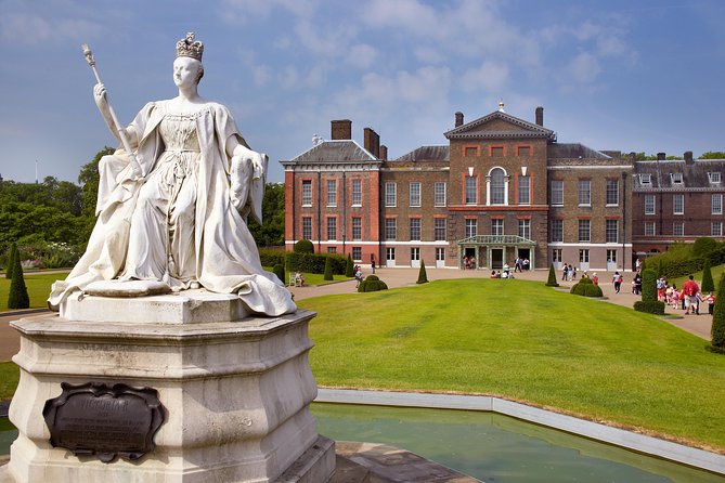 Kensington Palace Entrance Ticket - Dress Codes, crowns, and royal clothing