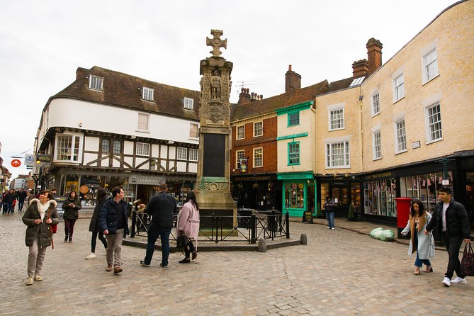 Leeds Castle, Cliffs of Dover and Canterbury Day Trip from London with Guided Cathedral Tour - The coach ride is part of the experience