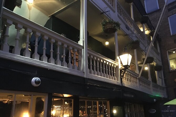 London Bridge Ghost Walking Tour - Southwark Cathedral and ghosts among the stone