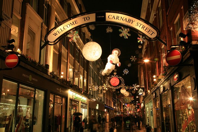 London Christmas Eve With 3 Course Dinner and Midnight Mass - The three-course dinner and what to expect