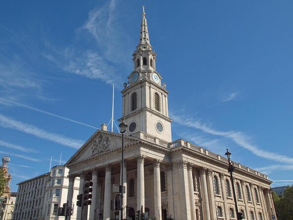London Christmas Eve With 3 Course Dinner and Midnight Mass - Waiting for Midnight Mass at St Martin-in-the-Fields