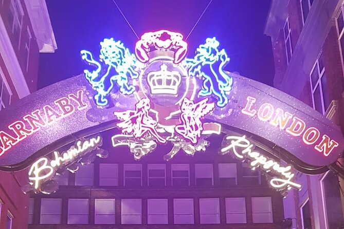 London Christmas Lights Private Tour by Traditional Black Cab - Chelsea, Belgravia, and Kensington after dark