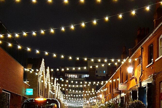 London Christmas Lights Private Tour by Traditional Black Cab - Winter Wonderland or back to your hotel