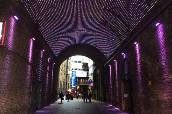 London Crimes And Punishment Private Walking Tour - Brick Lane and the changing East End