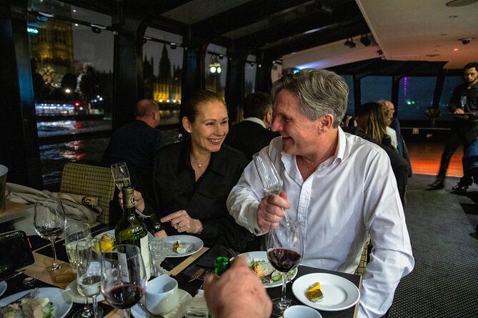London Dinner Cruise on the Thames River - Who will enjoy this evening most?