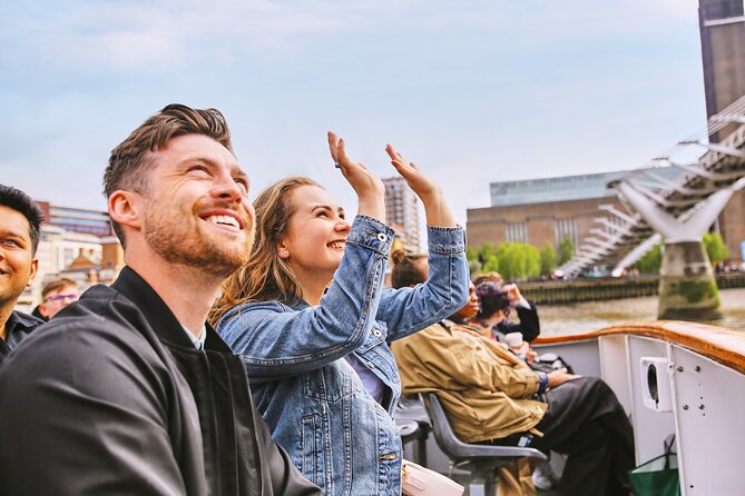 London Eye River Cruise - Live guides make the short ride work