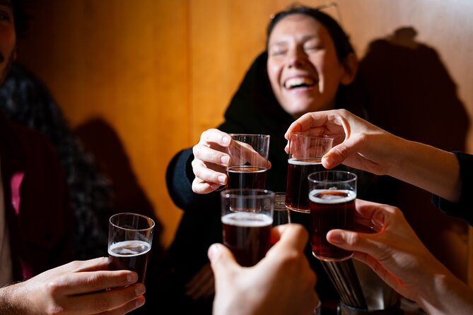 London Foodie Adventure:More than 10 dishes with Sherpa Food Tour - The final pub stop closes with beer and something sweet