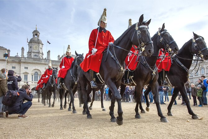 London Full-Day Private Tour with Westminster Abbey Tickets - What the private format adds