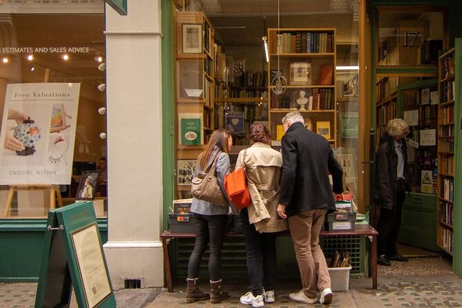 London Half Day Tour with a Local Guide: Private & Custom - Hackney canals and a slower neighborhood hour